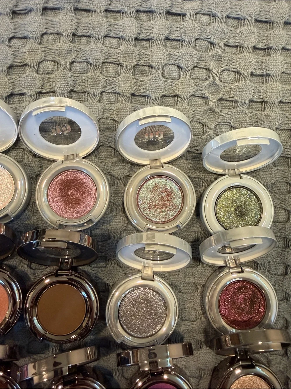 Urban Decay Women Makeup Single Eyeshadows - lot of 23!!